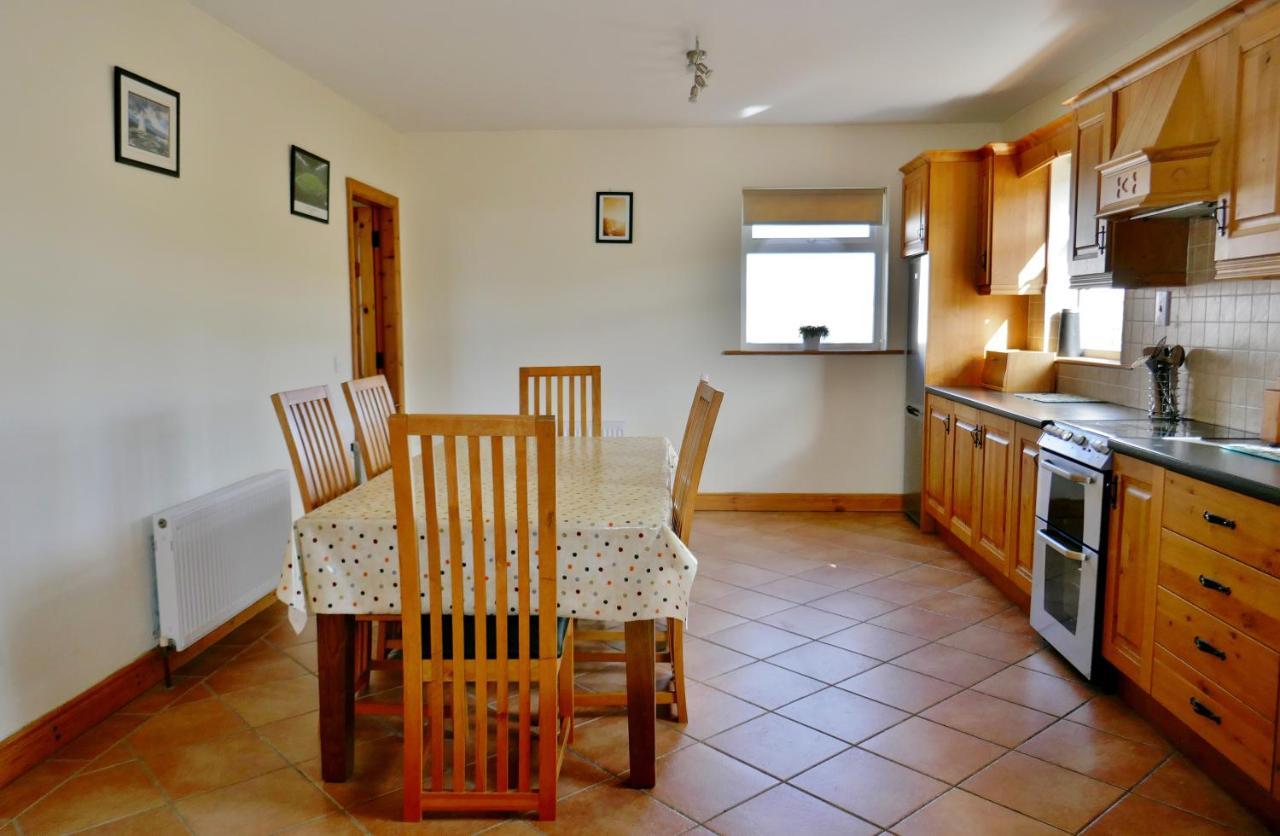 Cois Farraige Villa Дулин Екстериор снимка